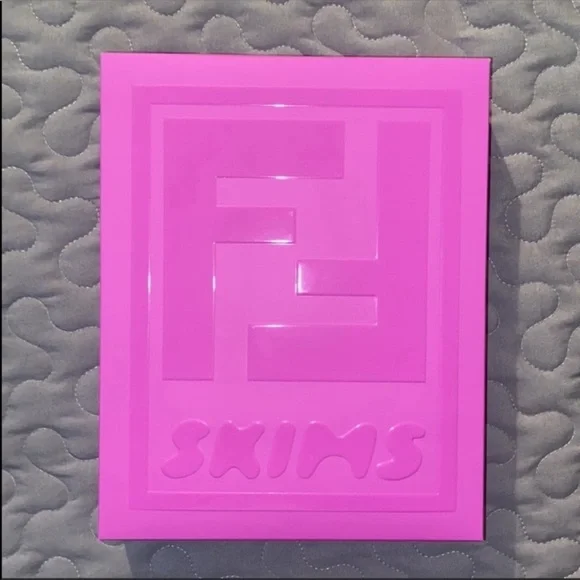 FENDI x SKIMS HIGH NECK BODYSUIT 2XL IN CALIFORNIA (TAN) - Picture 3 of 13